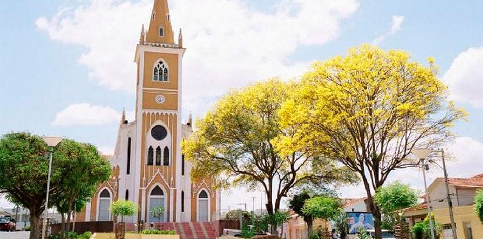 igreja-pela-rota-do-cangaço-serra-talhada-rafhatur-turismo