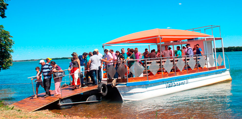 passeio-rio-sol-catamarã-rafhatur-turismo